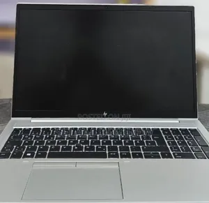 New Laptop HP ZBook Firefly G8 16GB Intel Core i7 SSD 512GB