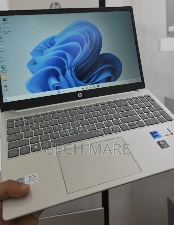 New Laptop HP Stream Notebook 16GB Intel Core i7 SSD 512GB