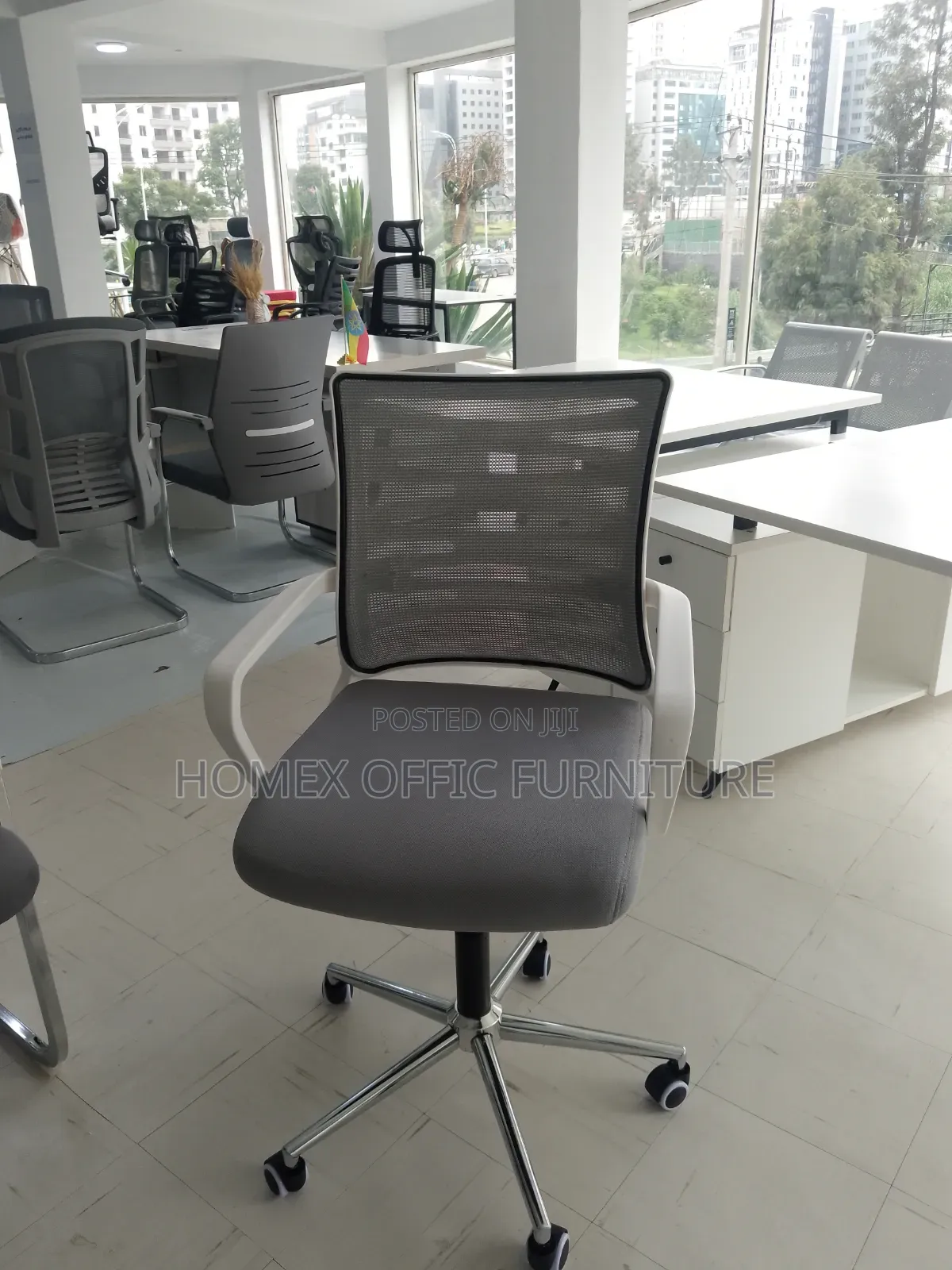 Swivel Secretarial Chair | የሚሽከረከር ወንበር