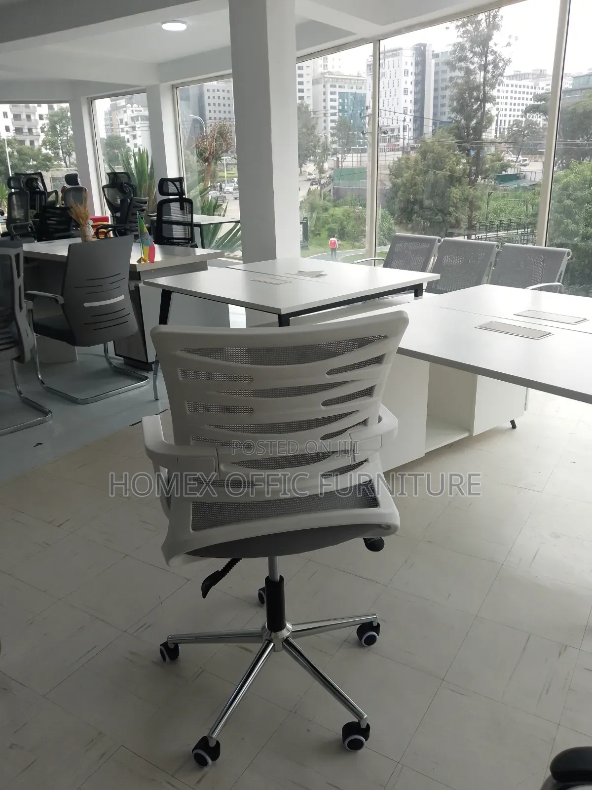 Swivel Secretarial Chair | የሚሽከረከር ወንበር