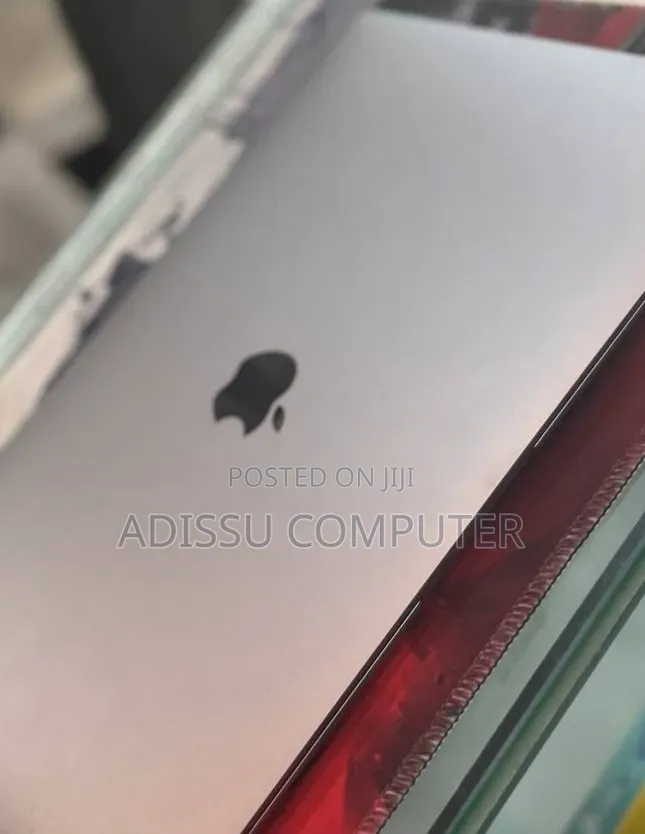 New Laptop Apple MacBook Air 2020 M1 8GB Apple M1 Pro SSD 256GB