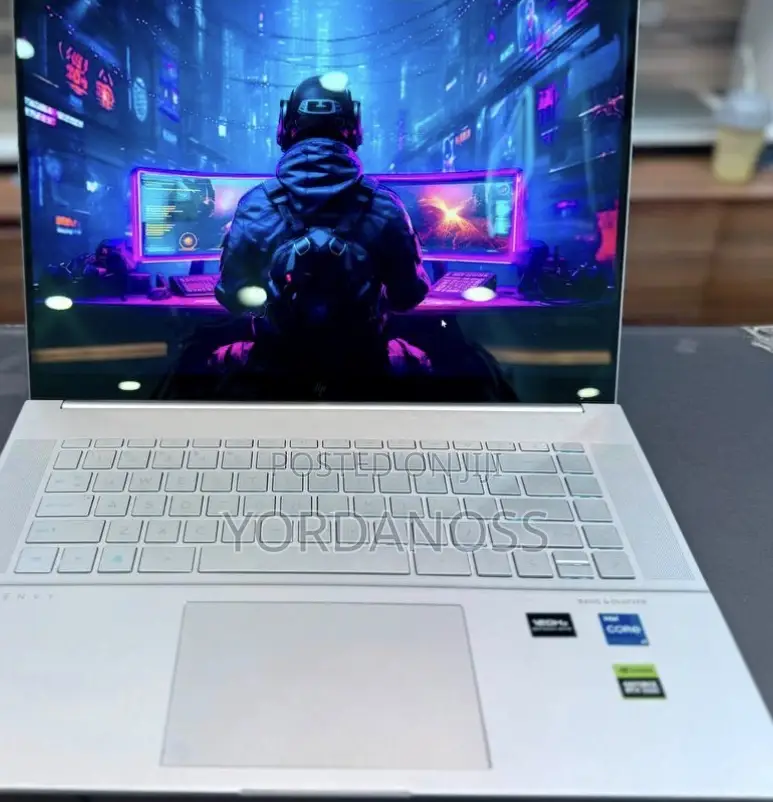 New Laptop HP Envy 13 12GB Intel Core i7 SSD 512GB