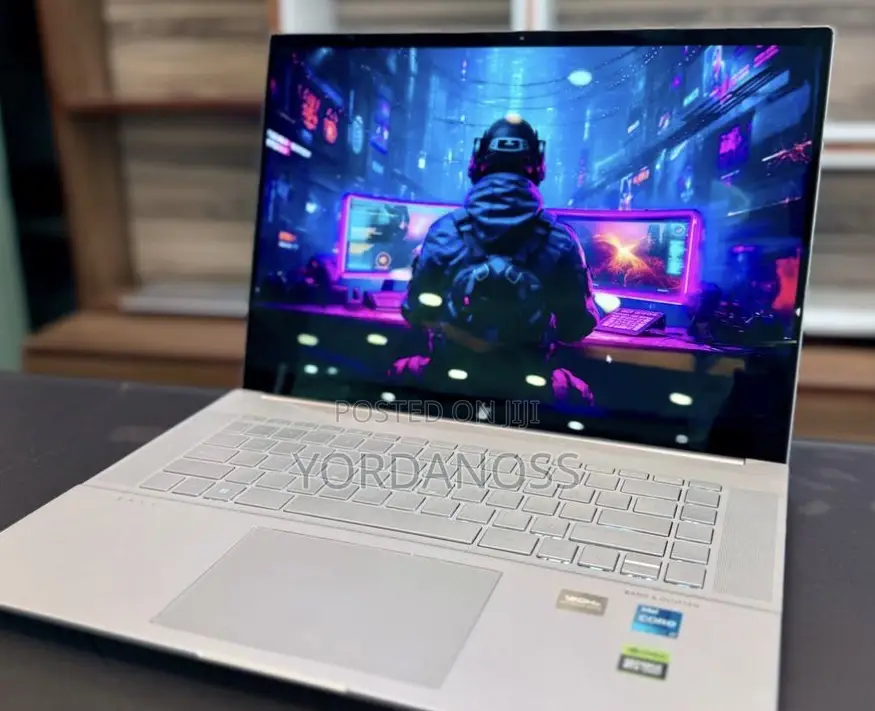 New Laptop HP Envy 13 12GB Intel Core i7 SSD 512GB