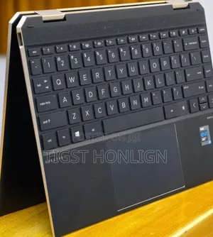 New Laptop HP Spectra 13 16GB Intel Core i7 SSD 512GB