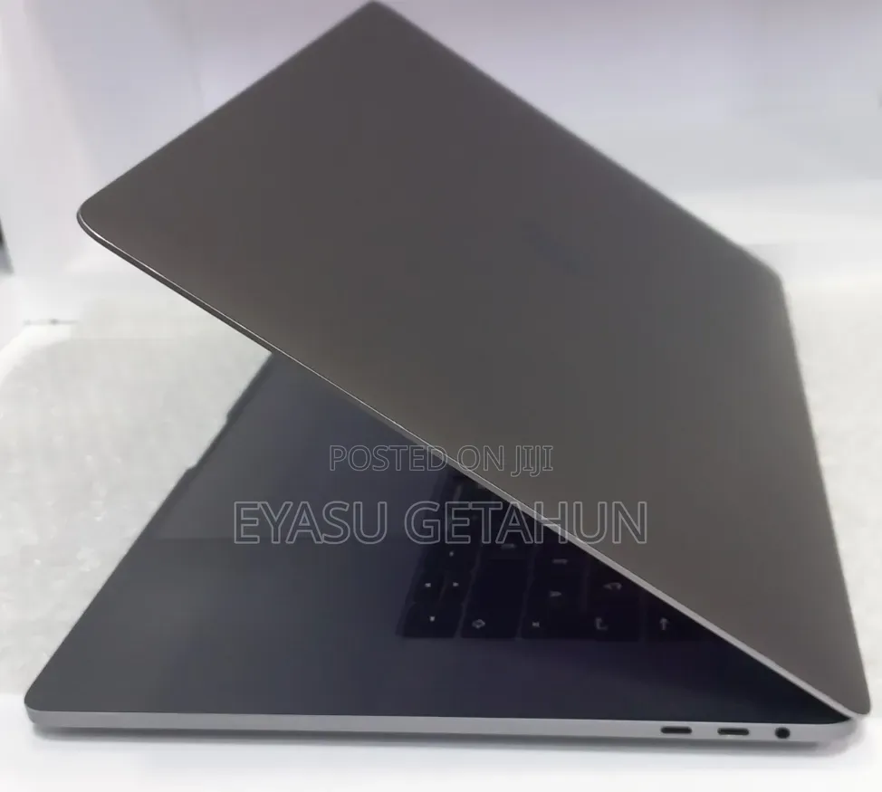 New Laptop Apple MacBook Pro 2016 16GB Intel Core i7 SSD 512GB