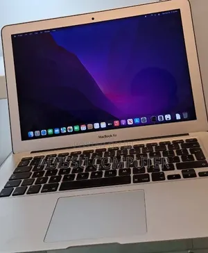 New Laptop Apple MacBook Pro 2017 8GB Intel Core i5 SSD 128GB