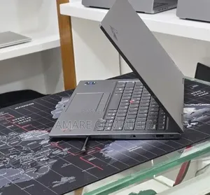New Laptop Lenovo ThinkPad X1 Yoga 16GB Intel Core i5 SSD 512GB