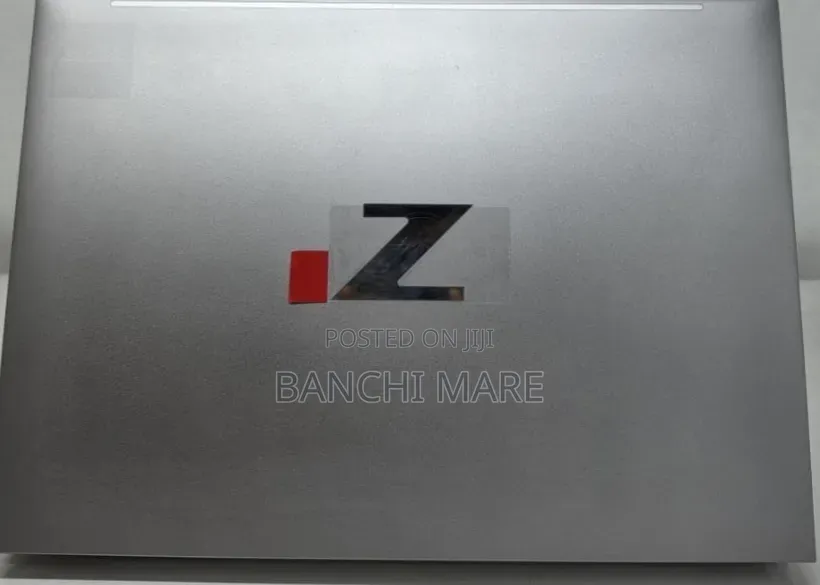 New Laptop HP ZBook Firefly G9 16GB Intel Core i7 SSD 512GB