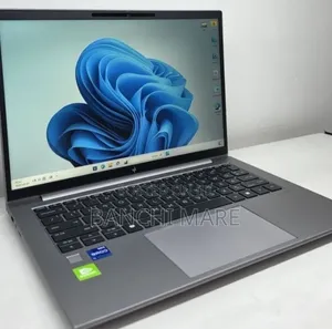 New Laptop HP ZBook Firefly G9 16GB Intel Core i7 SSD 512GB