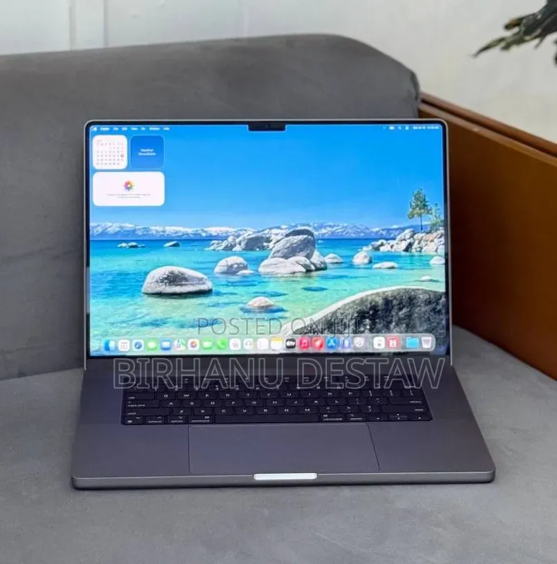 New Laptop Apple MacBook Pro 2021 M1 32GB Apple M1 Pro SSD 1T