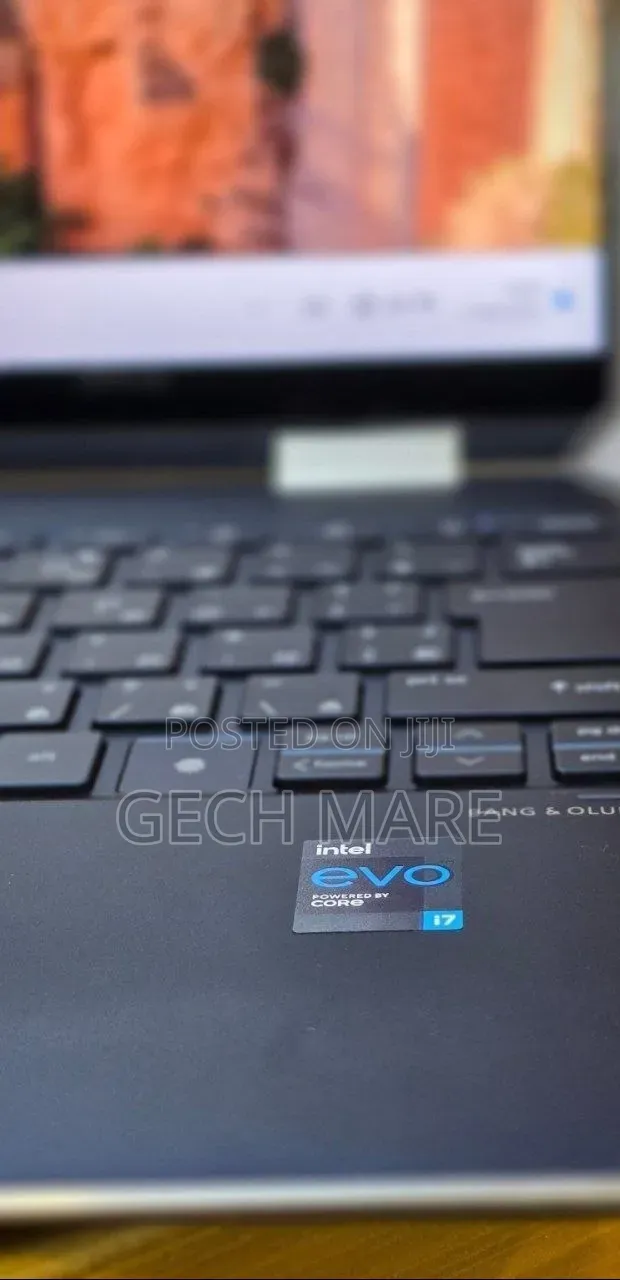 New Laptop HP Spectre 16GB Intel Core i7 SSD 512GB