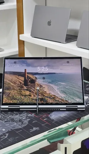 New Laptop Lenovo ThinkPad X1 Yoga 16GB Intel Core i5 SSD 512GB