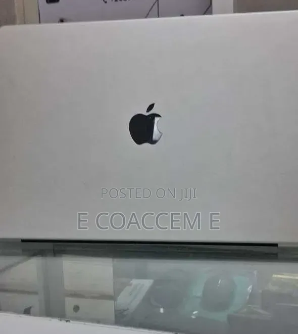 New Laptop Apple MacBook 32GB SSD 512GB