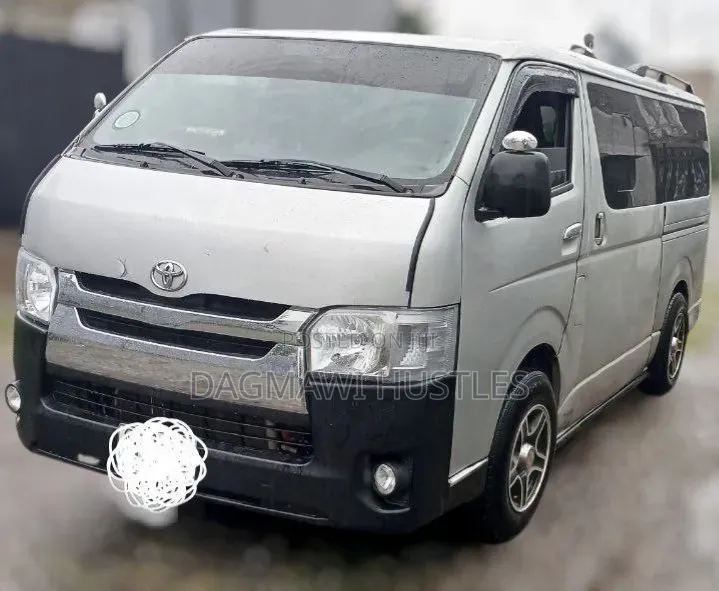 Toyota HiAce 2011 Silver