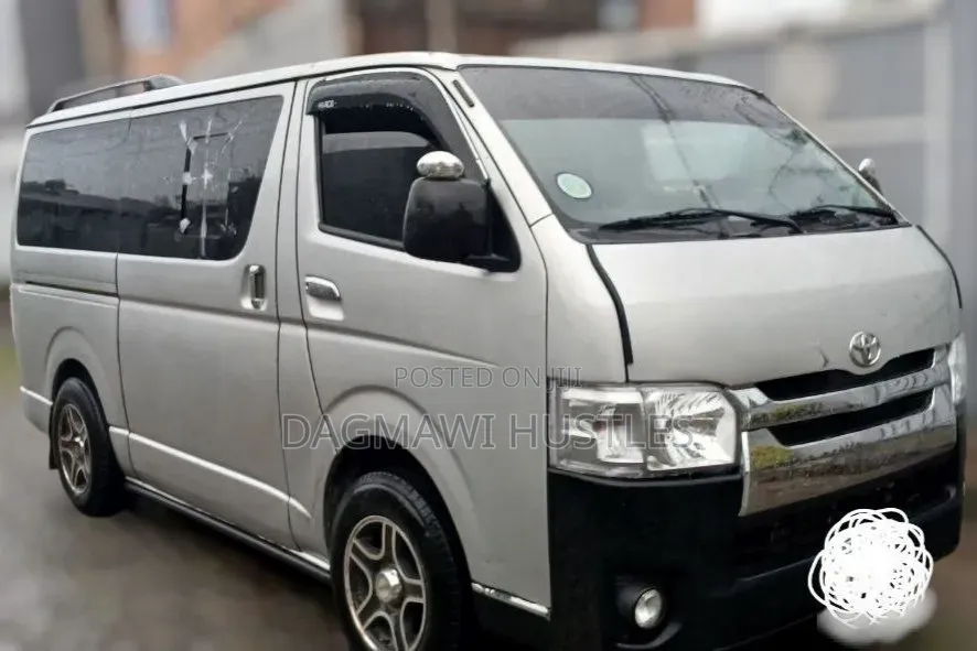Toyota HiAce 2011 Silver