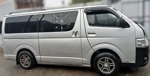 Toyota HiAce 2011 Silver