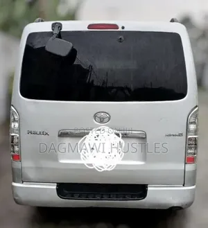 Toyota HiAce 2011 Silver