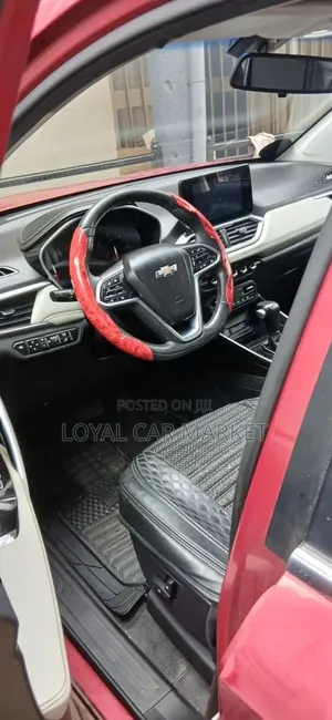 Chevrolet Captiva 2021 Red