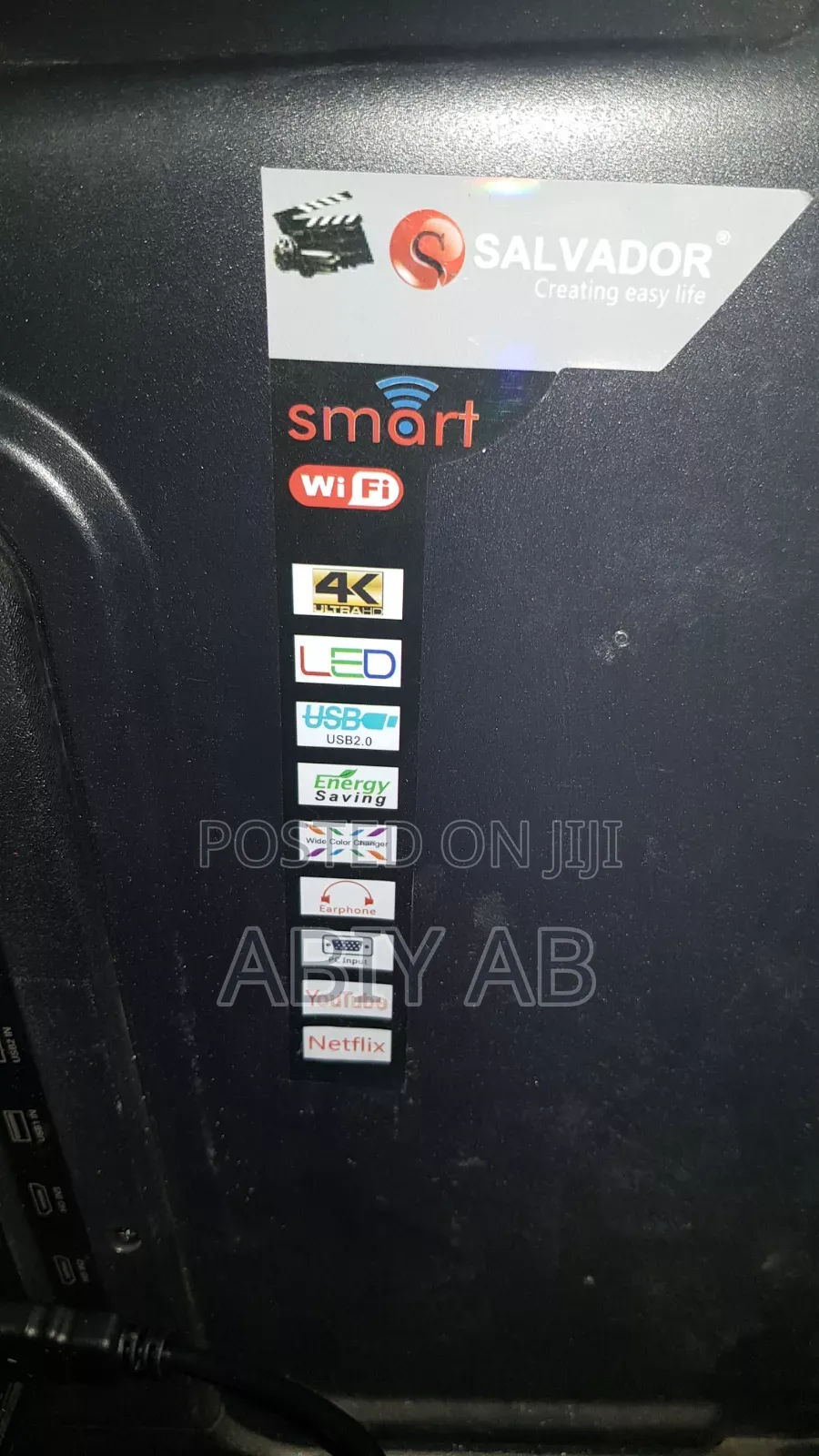 Salvador 32 Inche Smart TV