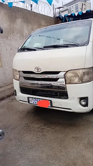 Toyota HiAce 2007 White