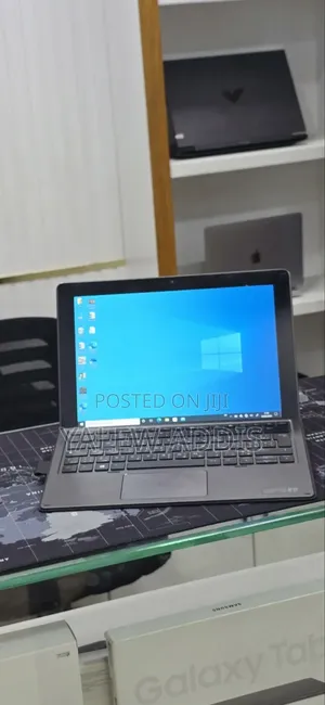 New Laptop HP Elite X2 1012 8GB Intel Core i5 SSD 128GB