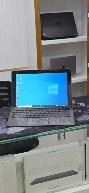 New Laptop HP Elite X2 1012 8GB Intel Core i5 SSD 128GB