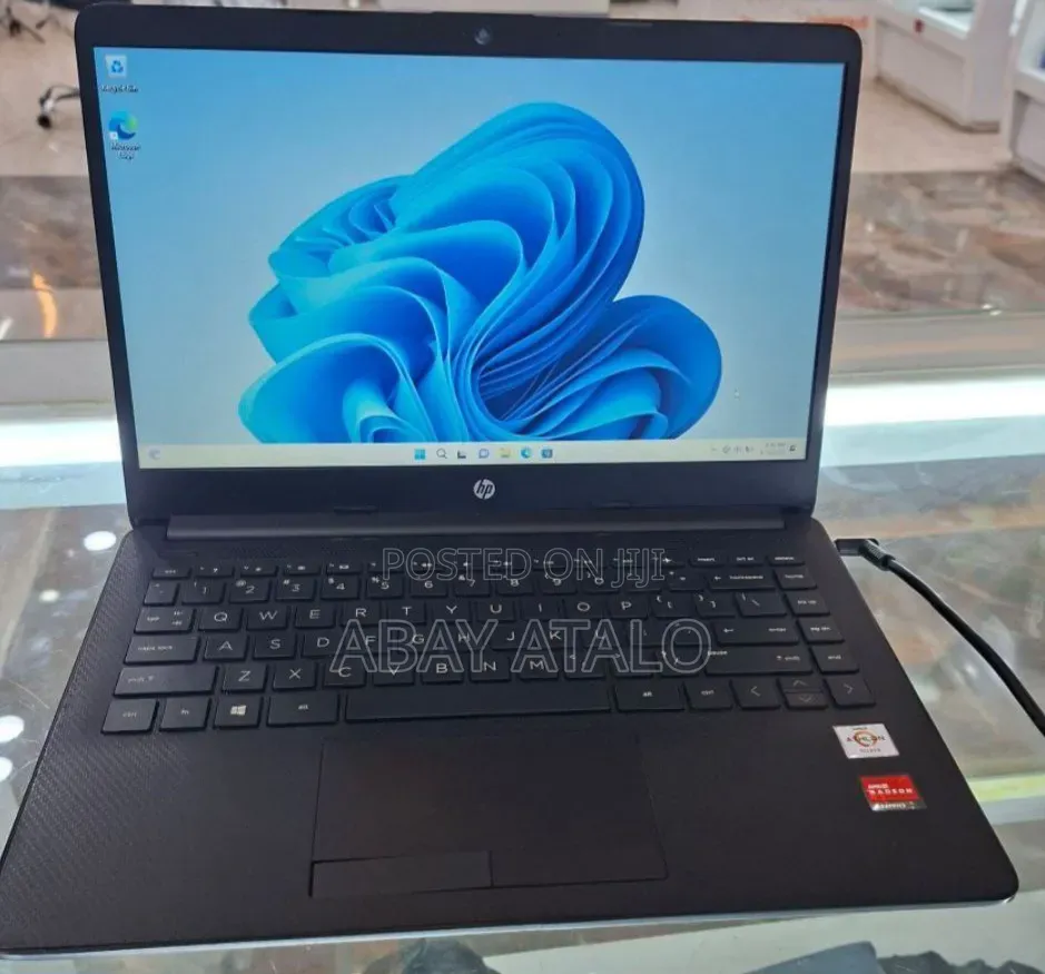 New Laptop HP Stream Notebook 4GB Intel Core i5 SSD 128GB