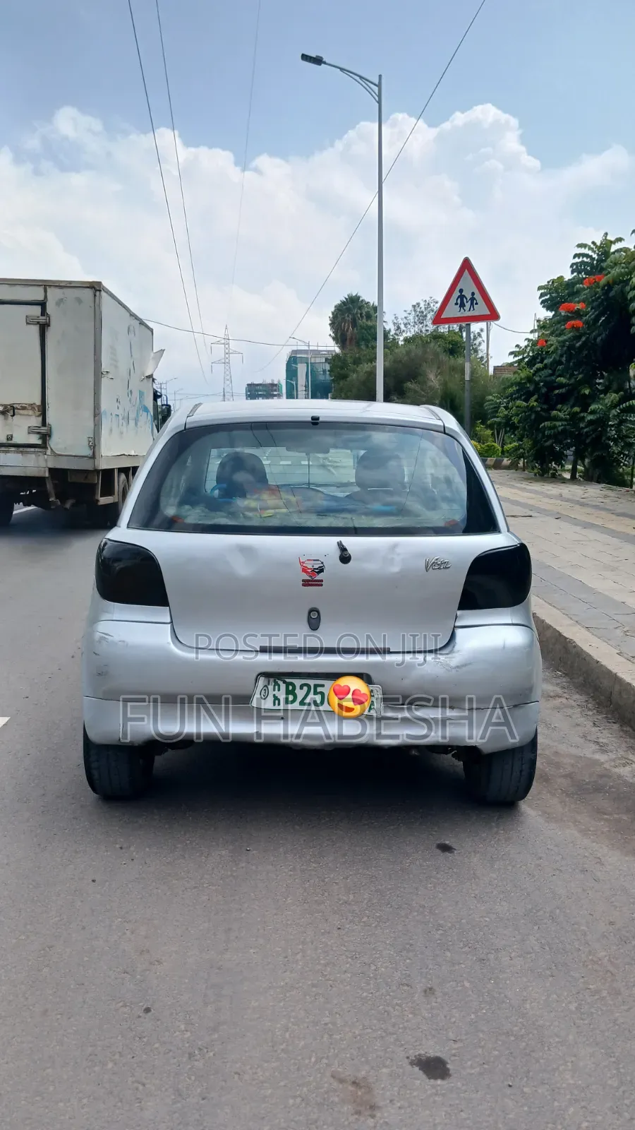Toyota Vitz 2001 Silver