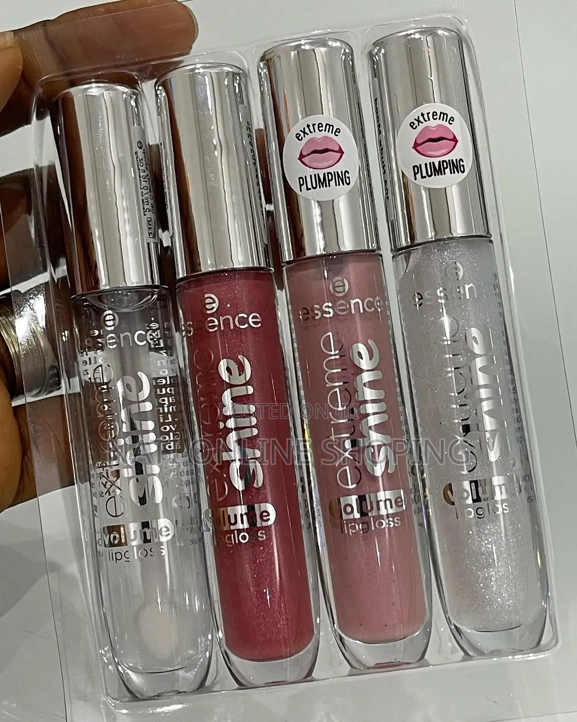 Essence Extreme Shine Volume Lipgloss