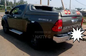 Toyota Hilux 2021 Gold
