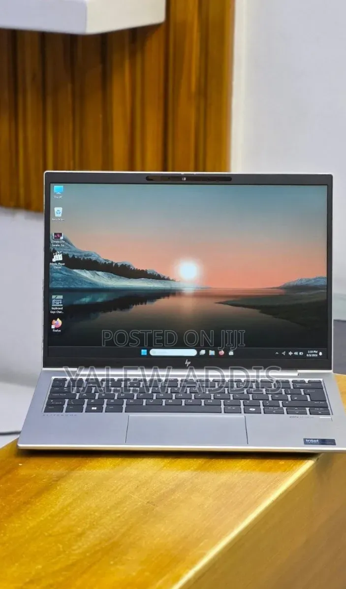 New Laptop HP Elitebook 830 G11 16GB Intel Core Ultra 7 SSD 512GB