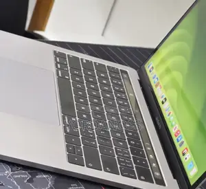 New Laptop Apple MacBook Pro 2019 16GB Intel Core i7 SSD 256GB