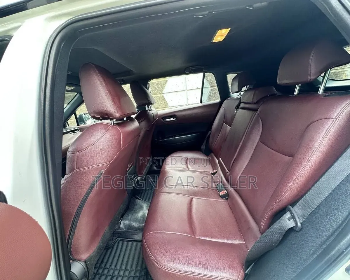 Toyota Corolla Cross 2023 White