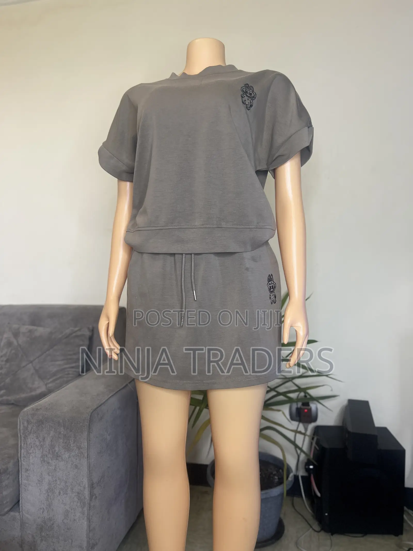 Women's 2-Piece Short Sleeve Top Skirt Set – Grey