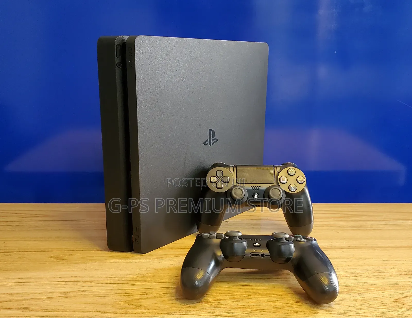 PlayStation 4 Slim Jailbreak 500GB + 2 Original Controllers