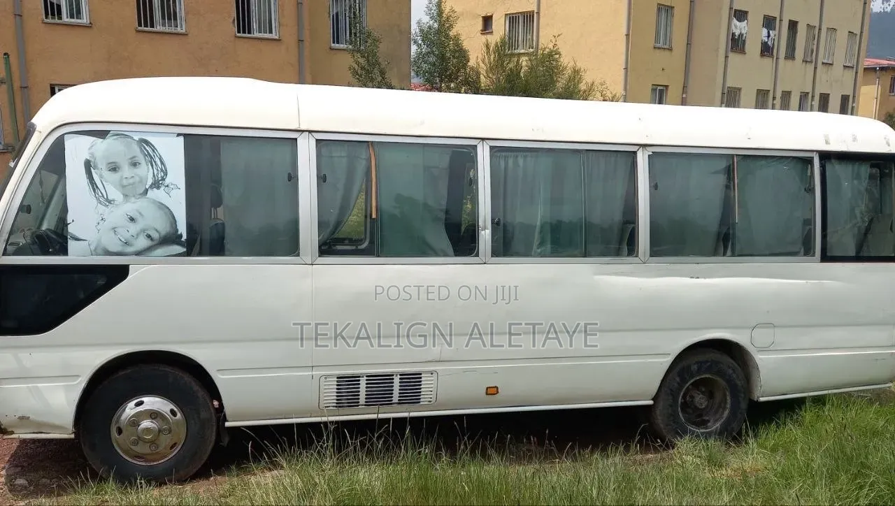 Toyota Coaster 2000 White