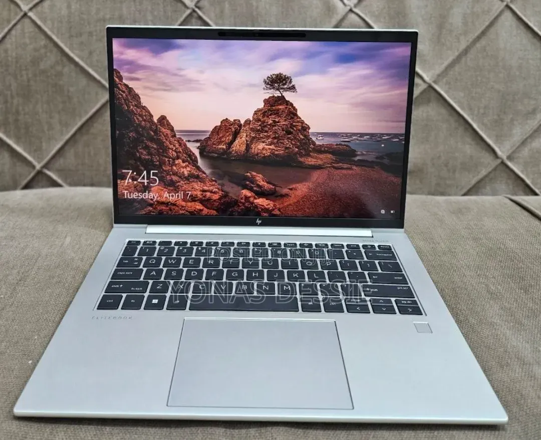 New Laptop HP EliteBook 840 G10 16GB Intel Core i7 SSD 512GB