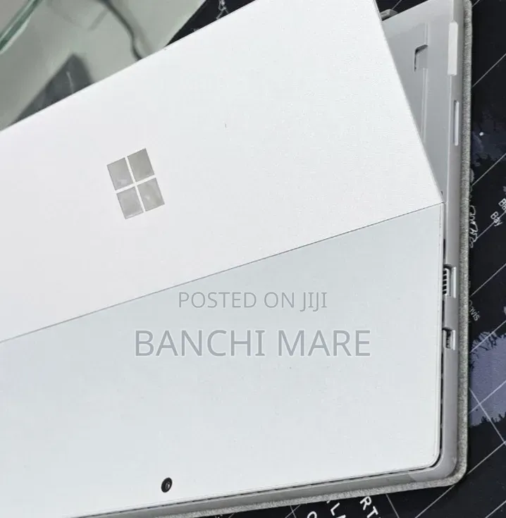 New Laptop Microsoft Surface Pro 6 8GB Intel Core i5 SSD 256GB