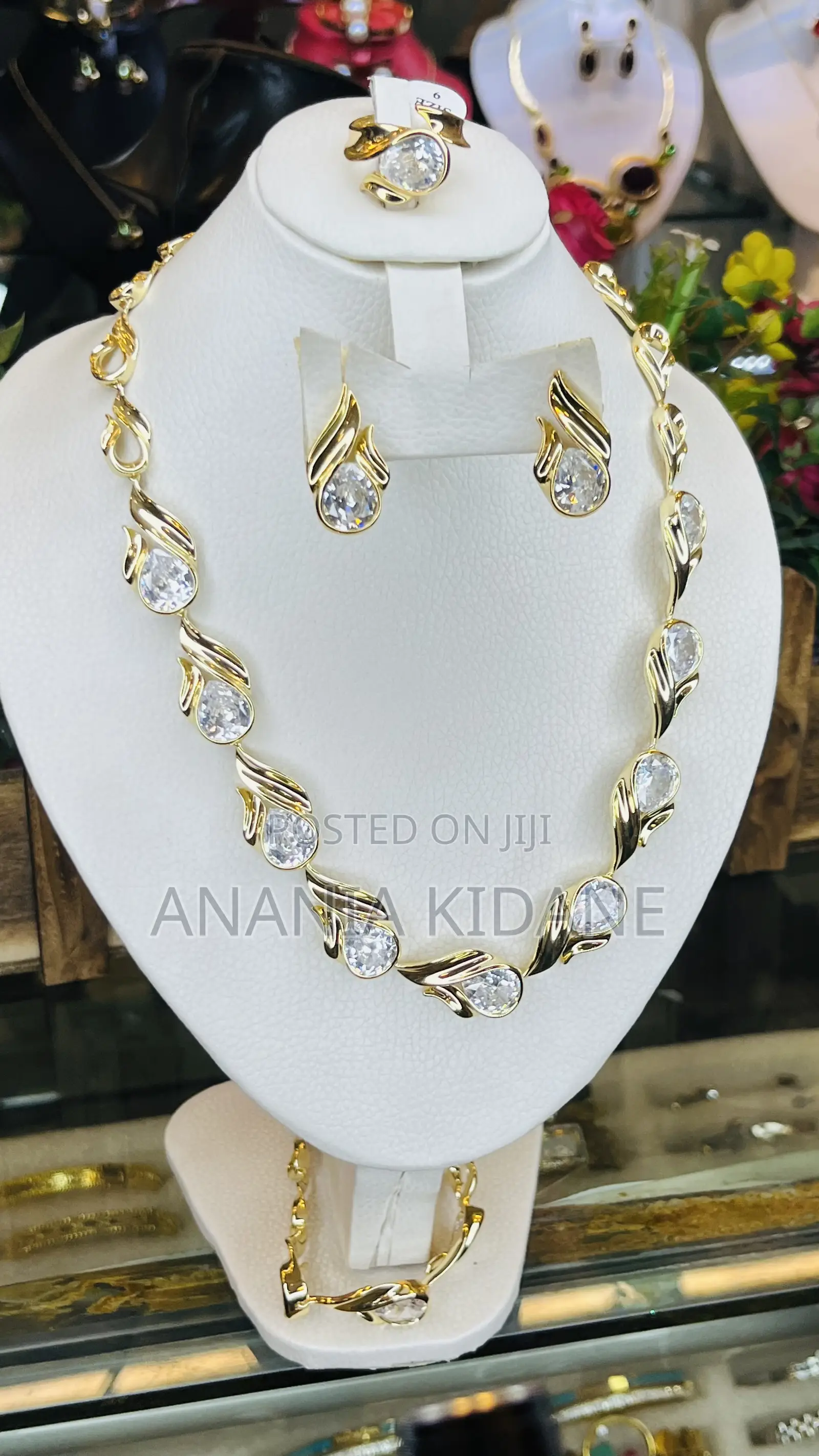 The Timeless Jewelry