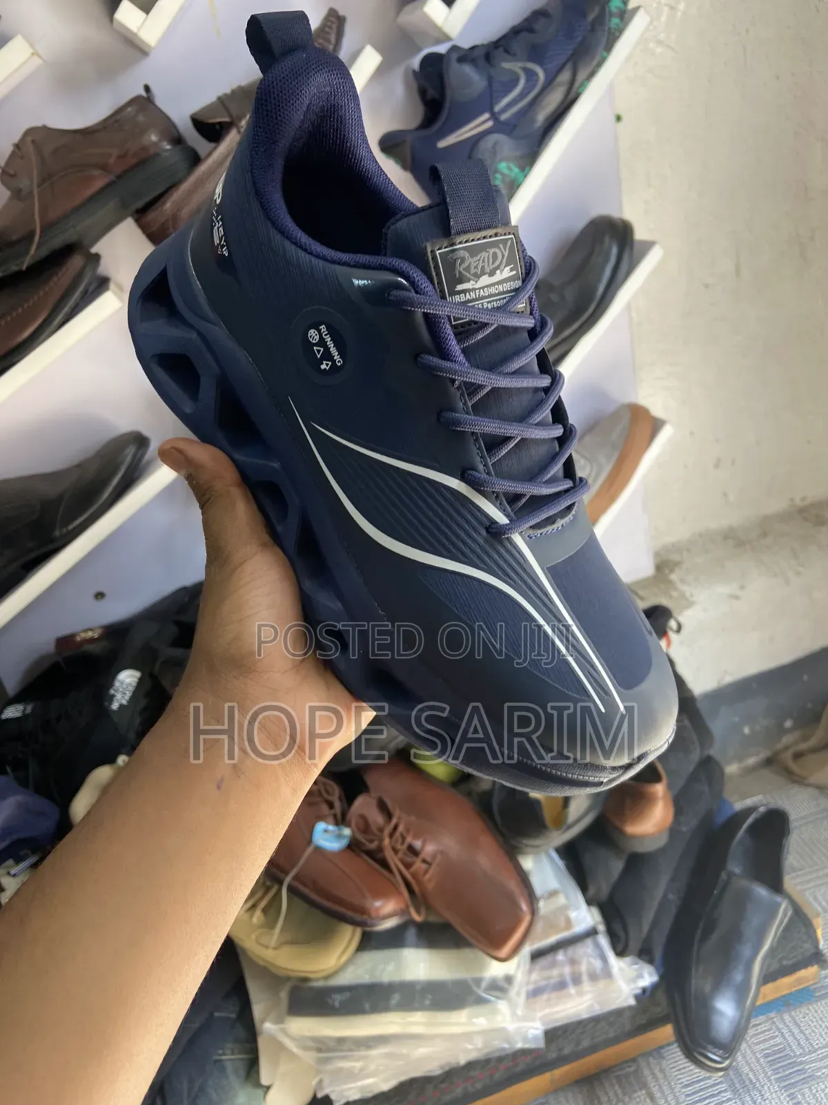 READY Urban Fashion Blade Sneakers: