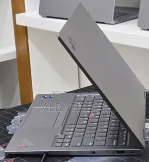 New Laptop Lenovo ThinkPad X1 Yoga 16GB Intel Core i5 SSD 512GB