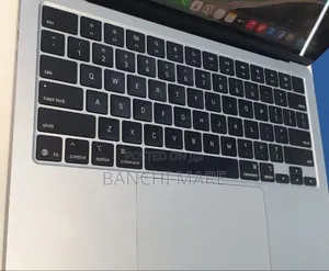 New Laptop Apple MacBook Air 2025 M4 16GB Apple M4 SSD 512GB