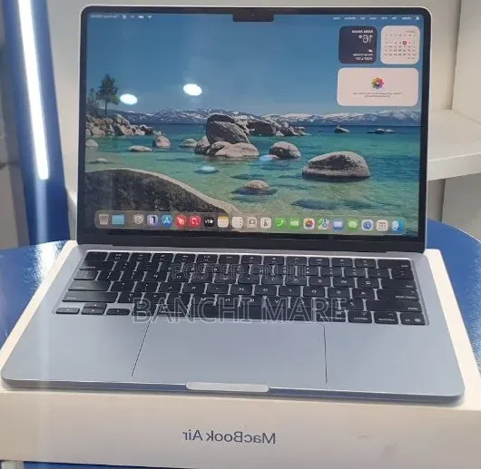 New Laptop Apple MacBook Air 2025 M4 16GB Apple M4 SSD 512GB