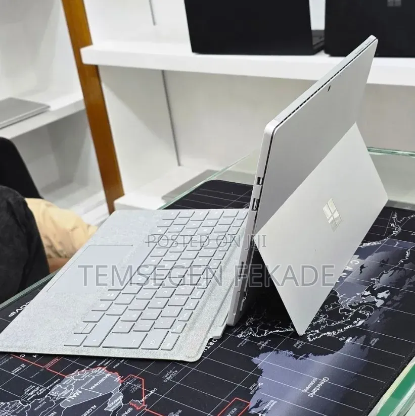 New Laptop Microsoft Surface Pro 6 8GB Intel Core i5 SSD 256GB