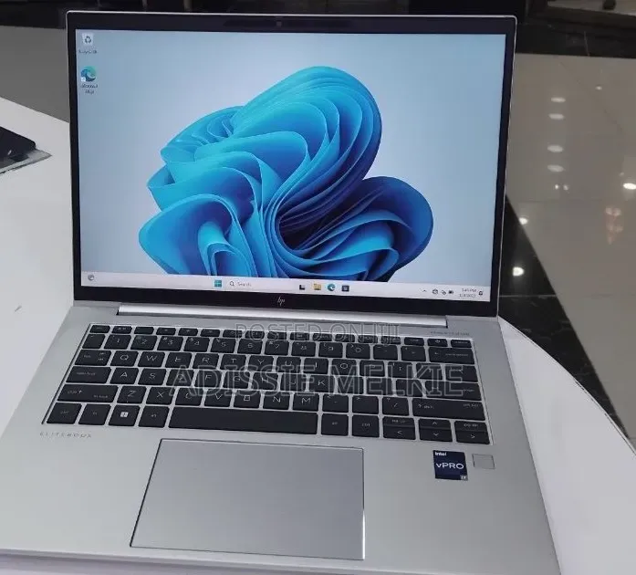 New Laptop HP EliteBook 840 G10 16GB Intel Core i7 SSD 512GB