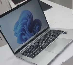 New Laptop HP EliteBook 840 10 16GB Intel Core i7 SSD 512GB