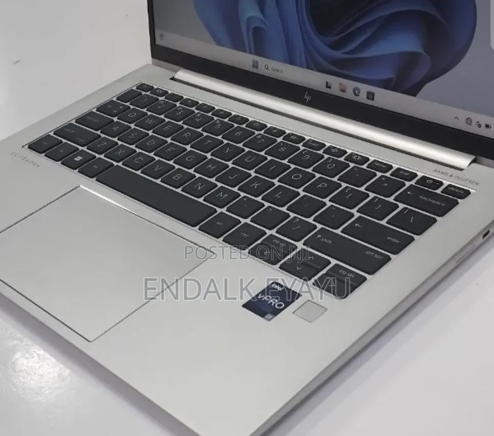 New Laptop HP EliteBook 840 10 16GB Intel Core i7 SSD 512GB