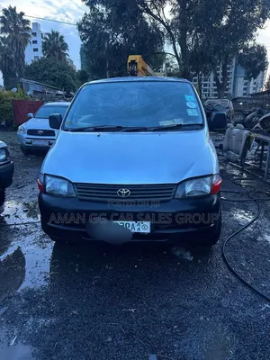 Toyota HiAce 2002 Silver