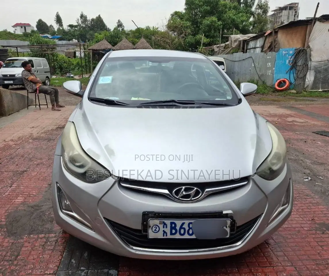 Hyundai Avante 2015 Silver