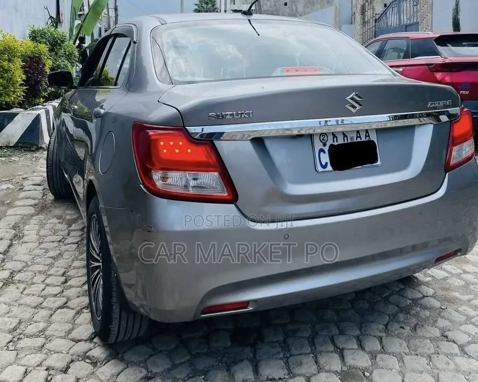 Suzuki Dzire 2022 Silver